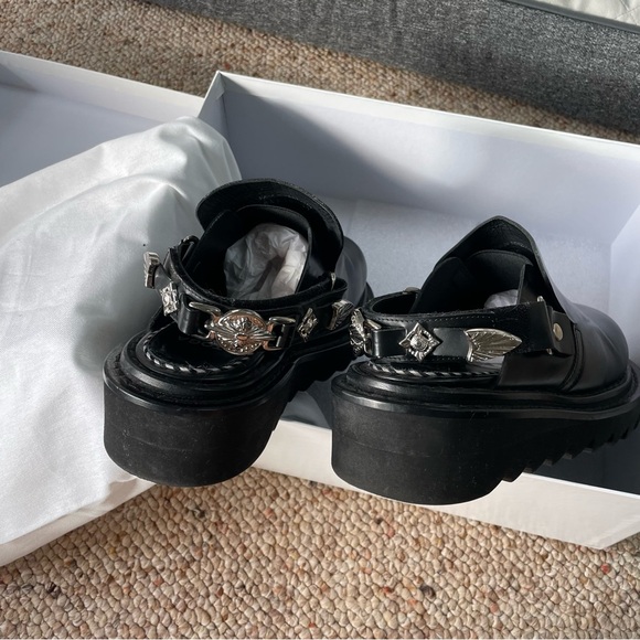 Chunky Platform Clogs - Picture 4 of 5